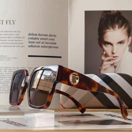 Picture of Burberry Sunglasses _SKUfw47371280fw